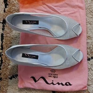Nina New York Silver Mesh Peep Toe 2" Heels
